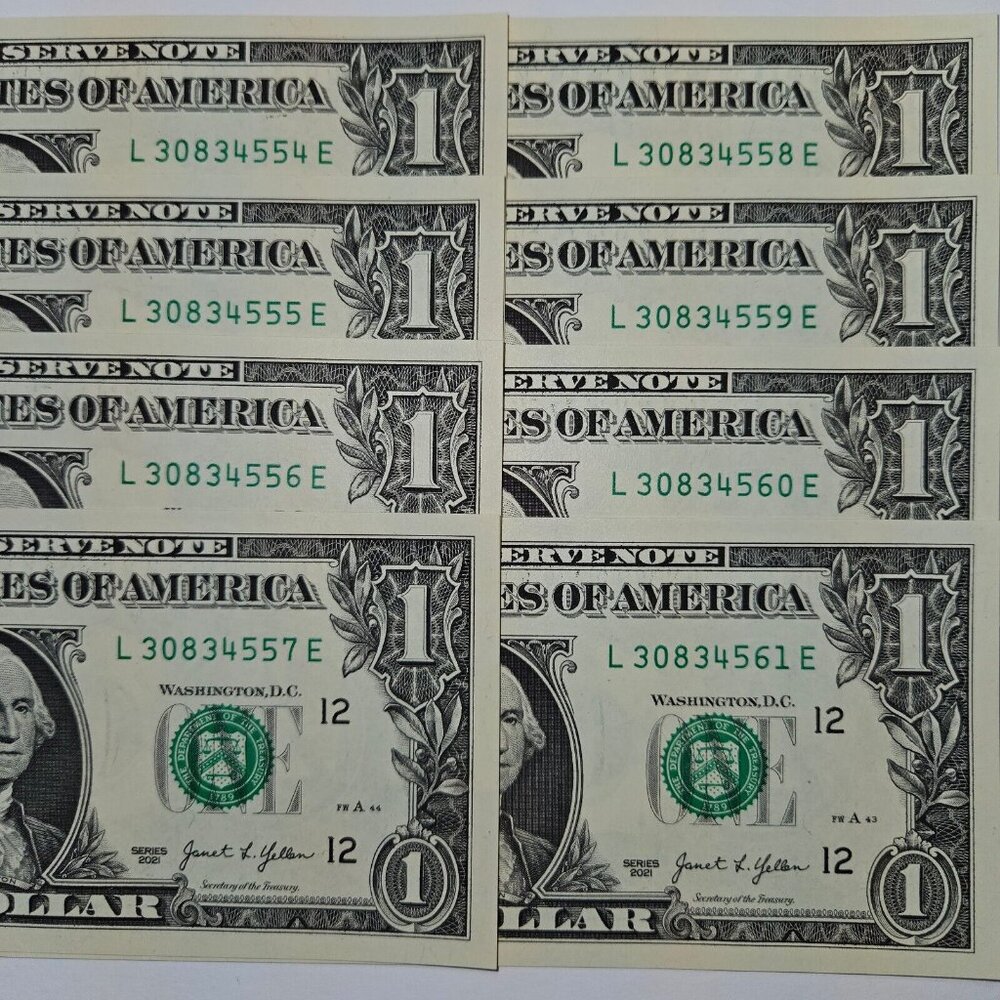 8 One Dollar Bills Uncirculated Sequential (W/‎ SLEEVES) - Series 2021 (B198)